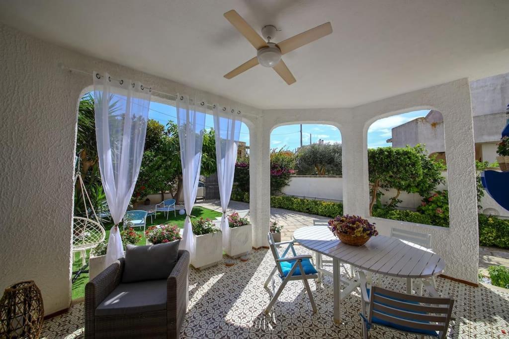 Villa Vera, Accesso Al Mare, Vista Castello, Ac Бриндизи Экстерьер фото